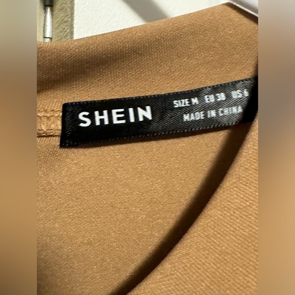 Dress with stomach cut out - Picture 3 of 3